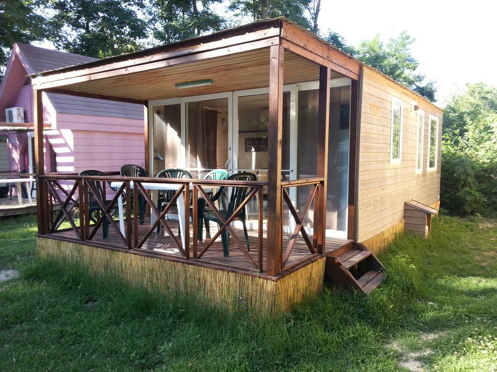 Camping Paradis Bellerive Montfrin Quarto foto